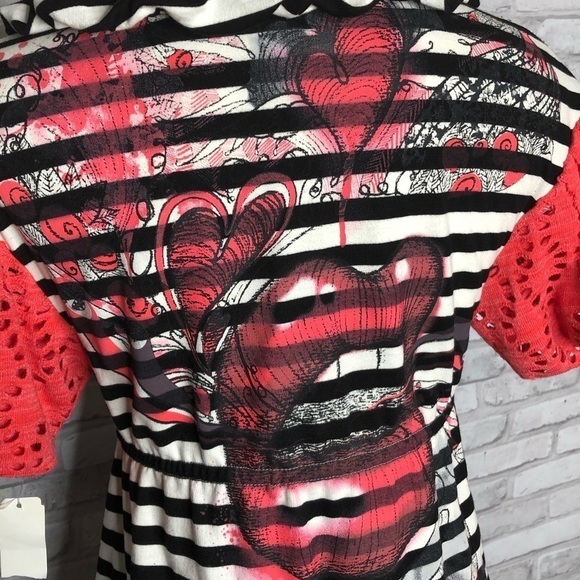 Nuvula striped mini dress with graphic print med - Picture 4 of 9